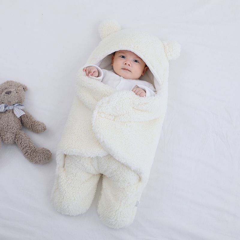 Baby Blanket and Pyjamas in Bear Design